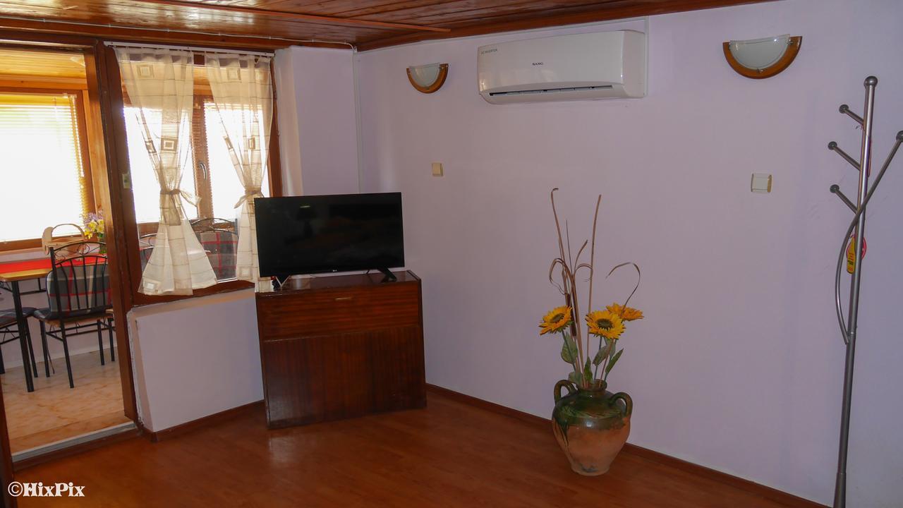 Srebarna Lakeview Apartments Srebŭrna Стая снимка